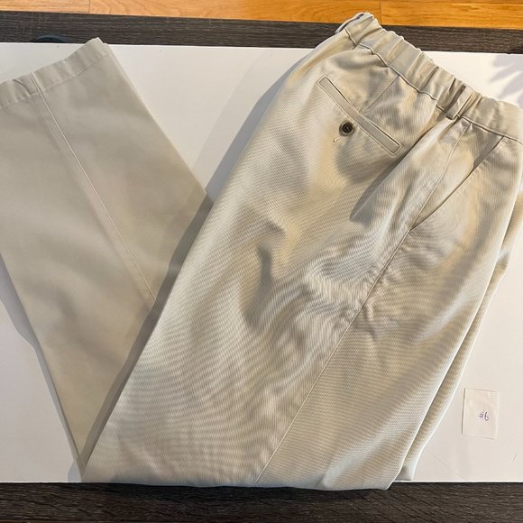 LL Bean Vintage Bayside Wrinkle Free Pleated Twill Cotton Pants w/ Comfort Waist - Picture 3 of 10